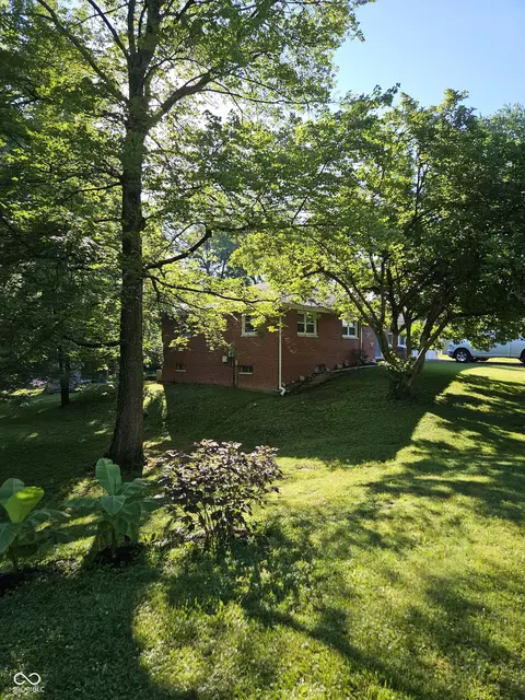 42 Oakwood Ave, North Vernon, IN 47265