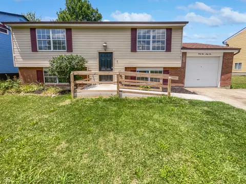 4562 Kingsboro Dr, Indianapolis, IN 46235