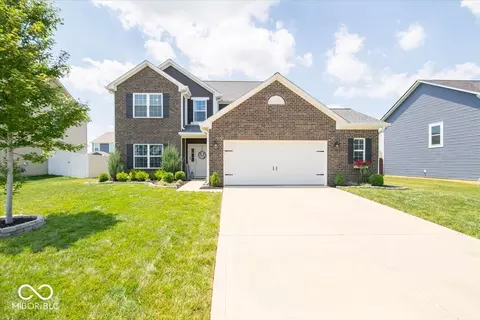 6224 N Cedarwood Dr, Mccordsville, IN 46055