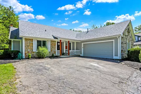 138 Maplewood Dr, Noblesville, IN 46062