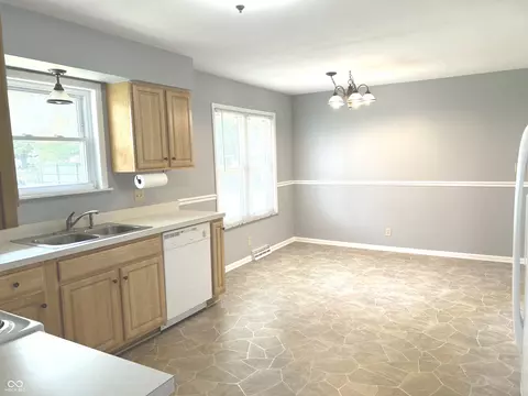 1365 Hope Dr, Avon, IN 46123 photo 10