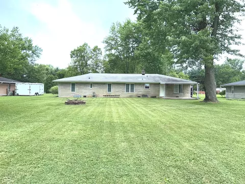 1365 Hope Dr, Avon, IN 46123 photo 3