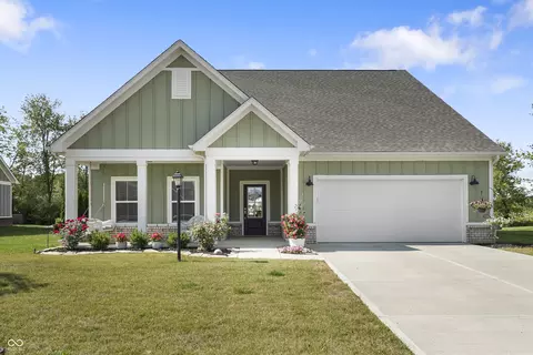 4591 W Meadows Ln, New Palestine, IN 46163