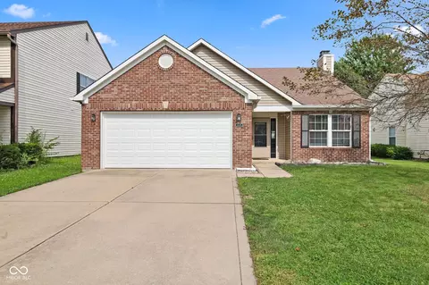 1008 Central Park Blvd S, Greenwood, IN 46143