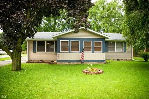 601 7th St, Crawfordsville, IN 47933