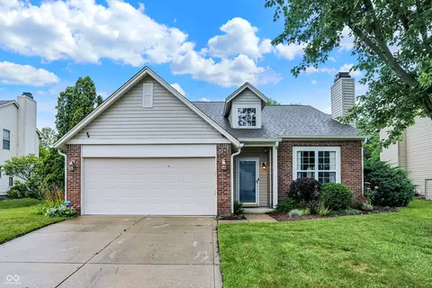 6735 Long Run Dr, Indianapolis, IN 46268