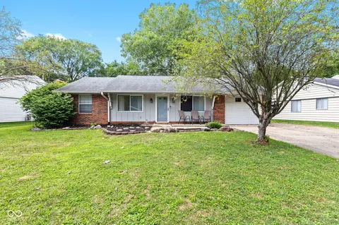 956 Ridgewood Dr, Plainfield, IN 46168