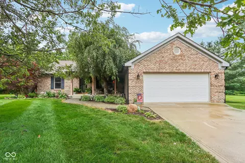 9949 Parker Ln, Cloverdale, IN 46120