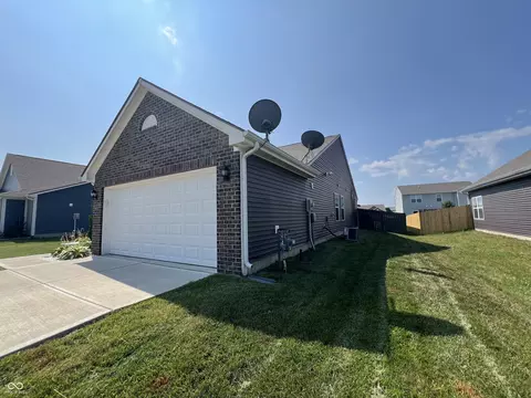 Exterior - 6643 Laurelwood Dr, Pendleton, IN 46064 photo 3 of 5
