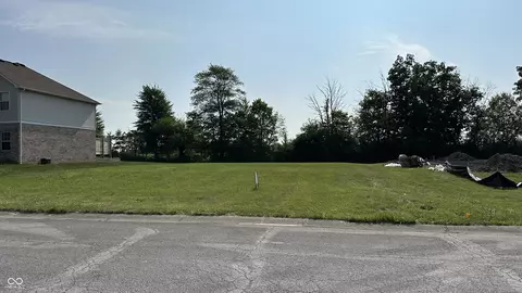 517 Schmitt Rd, Indianapolis, IN 46239