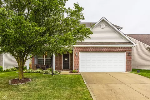 12376 Schoolhouse Rd, Fishers, IN 46037