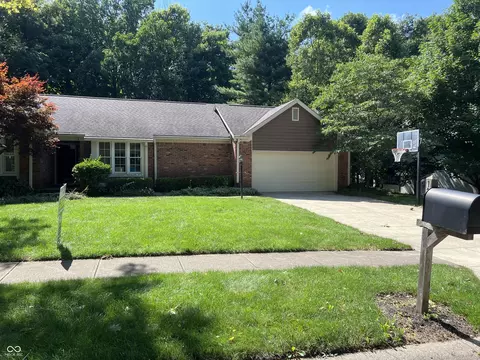 13702 Roswell Dr, Carmel, IN 46032