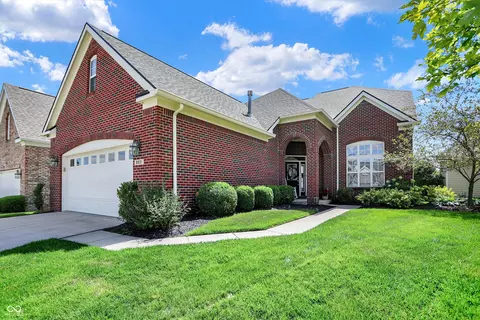 9031 Crystal Lake Dr, Indianapolis, IN 46240