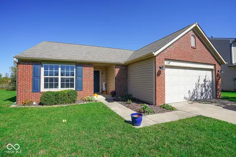 111 Hilltop Farms Blvd, New Whiteland, IN 46184