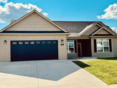 74 Briarwood Ct, Greencastle, IN 46135