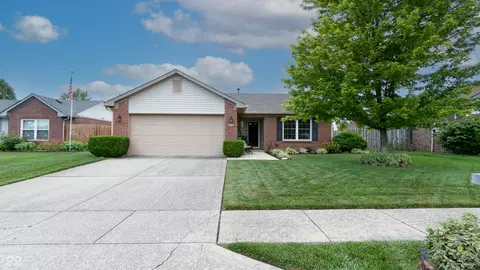 6215 Pinnacle Blvd, Indianapolis, IN 46237