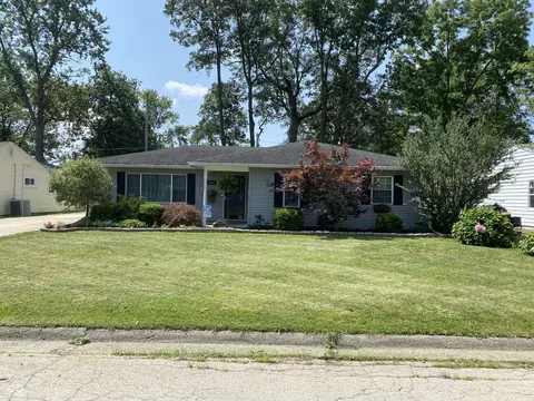 1605 W Glenn Ellyn Dr, Muncie, IN 47304