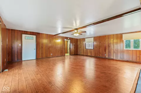Living - 1367 S 400 E, Marion, IN 46953 photo 4 of 8