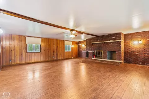 Living - 1367 S 400 E, Marion, IN 46953 photo 1 of 8