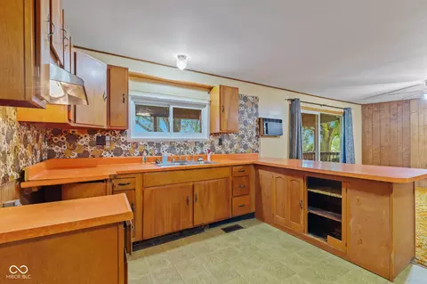Kitchen - 1367 S 400 E, Marion, IN 46953 photo 1 of 6