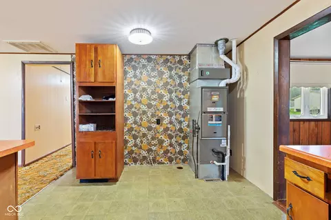 Entry Way - 1367 S 400 E, Marion, IN 46953 photo 4 of 4
