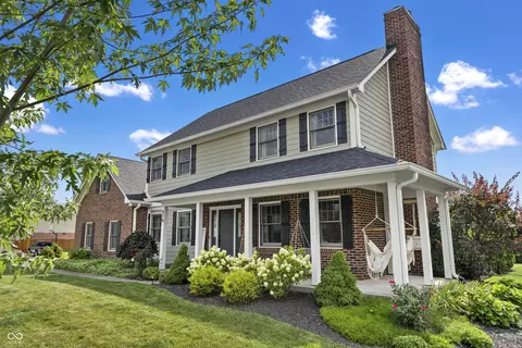 516 Hall Dr, Greenwood, IN 46142