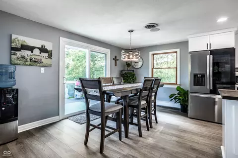 Dining - 10738 S 575 W, Pendleton, IN 46064 photo 1 of 1