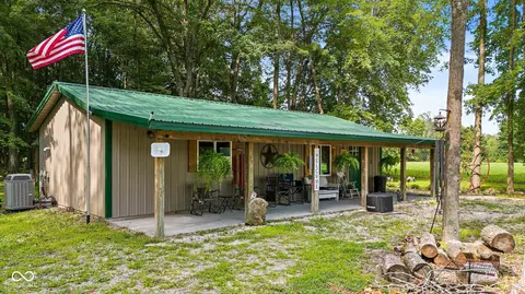 15948 W 366 N, Deputy, IN 47230