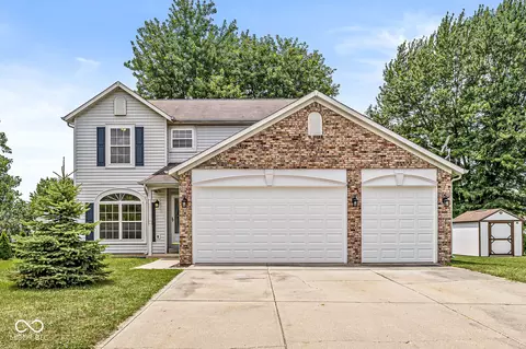 330 Clear Creek Dr, Danville, IN 46122