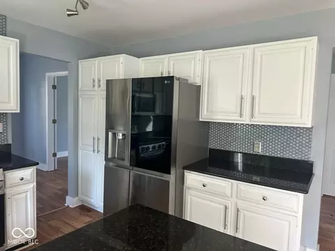 Kitchen - 4376 W Silverthorne St, Bloomington, IN 47404 photo 2 of 5