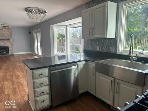 Kitchen - 4376 W Silverthorne St, Bloomington, IN 47404 photo 5 of 5
