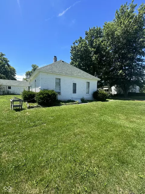 9045 N Raleigh Rd, Rushville, IN 46173