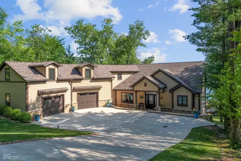 5311 S Poplar Dr, Columbus, IN 47201