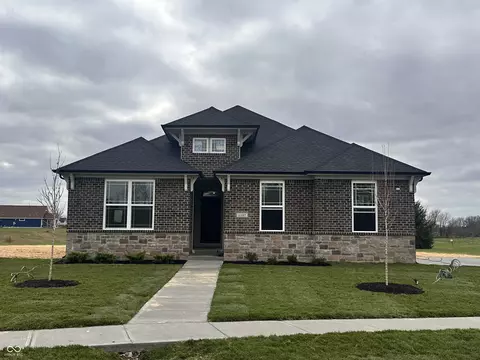 1157 Paul Revere Dr, Mooresville, IN 46158
