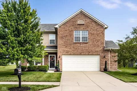 5692 W Glenview Dr, Mccordsville, IN 46055