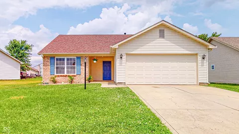 8216 Brambleberry Dr, Indianapolis, IN 46239