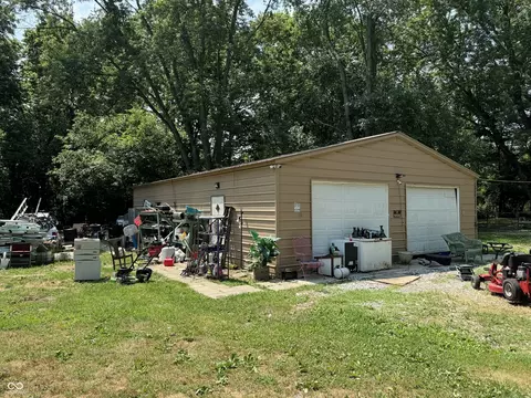 1728 W Rushmore Dr, Terre Haute, IN 47802