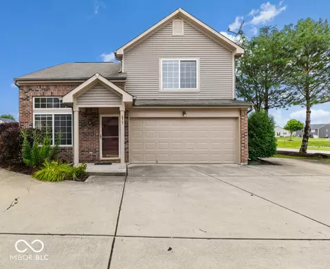 673 Stobus Dr, Greenwood, IN 46143