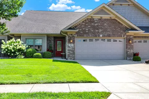 4071 Melbourne Dr, Columbus, IN 47203