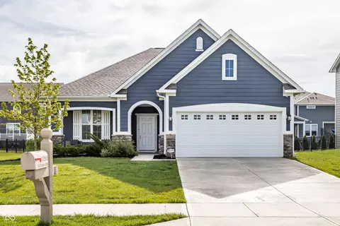 10563 Stableview Dr, Fortville, IN 46040