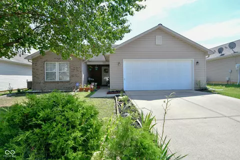 5580 Sweet River Dr, Indianapolis, IN 46221