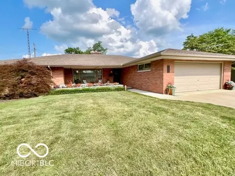 2653 Meadowlark Ln, Columbus, IN 47201