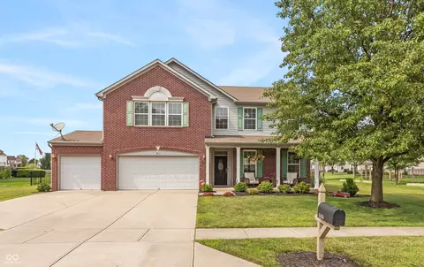8426 Charleston Way, Avon, IN 46123