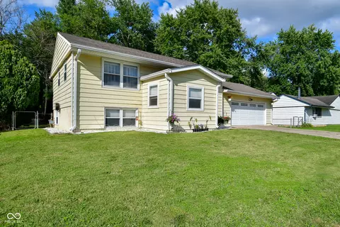 1324 Stanley Rd, Plainfield, IN 46168 photo 2