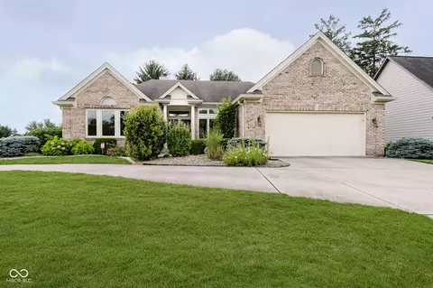 7297 Pymbroke Cir, Fishers, IN 46038