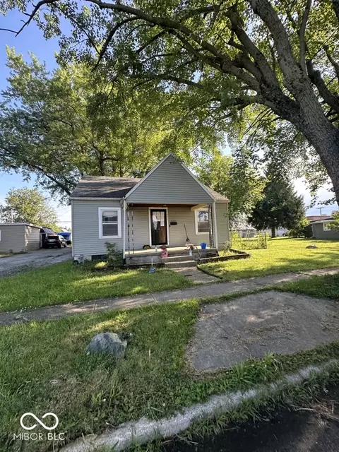 451 E Carl St, Winchester, IN 47394