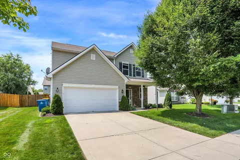 15235 Fallen Leaves Ln, Noblesville, IN 46060