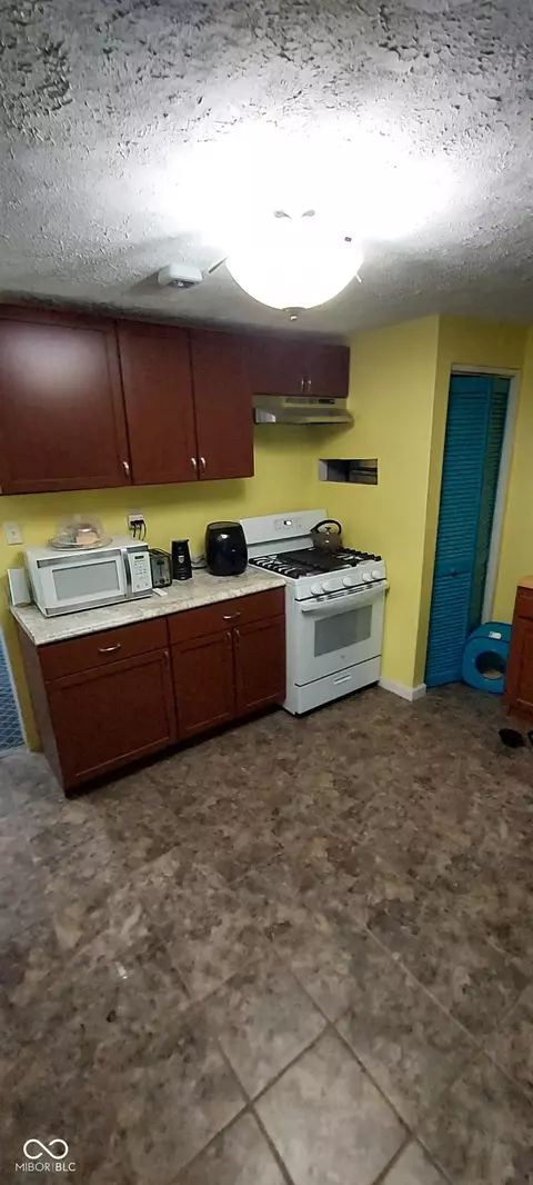 215 E Maple St, Spiceland, IN 47385 photo 6