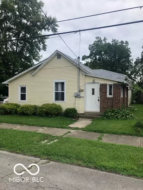 215 E Maple St, Spiceland, IN 47385