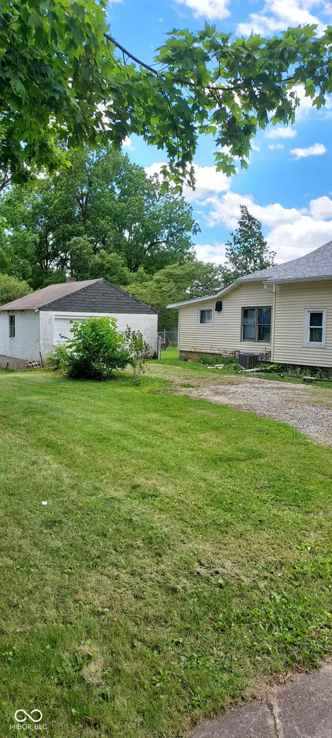 215 E Maple St, Spiceland, IN 47385 photo 4